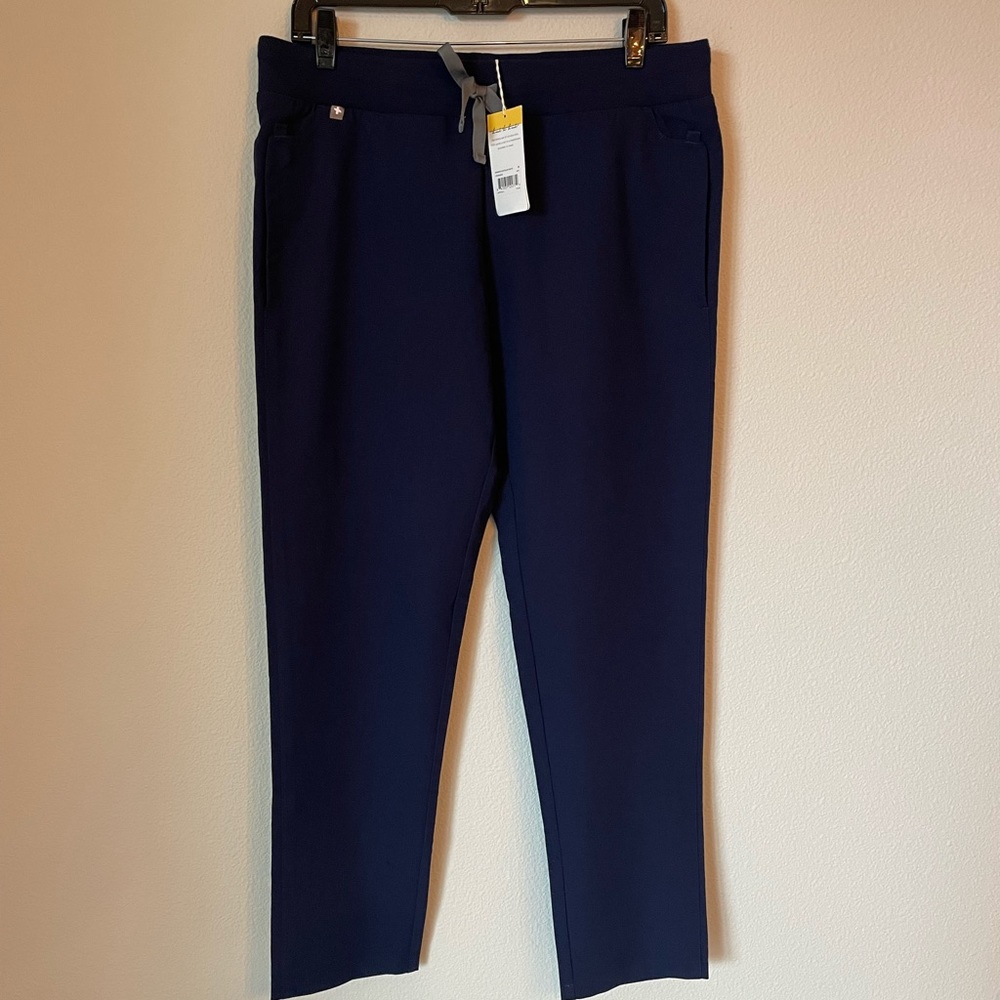 Castellar scrub pants from figs. New